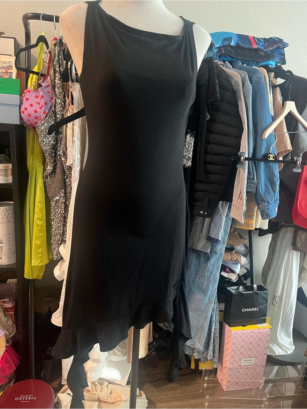 Reformation Black Dress π©π© Classy with ruffle on bottom π©π© size Small - Picture 3 of 6